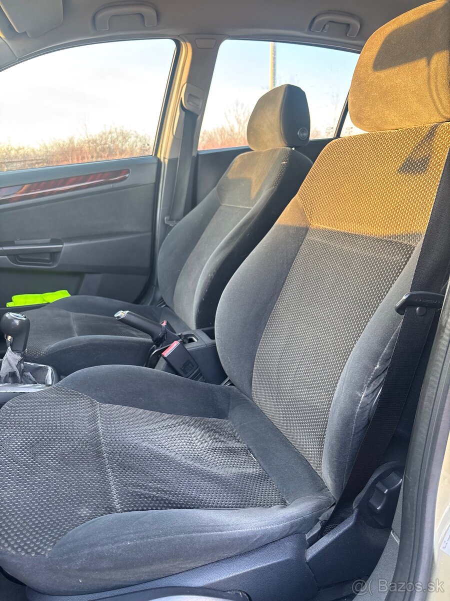 Opel astra h - 9