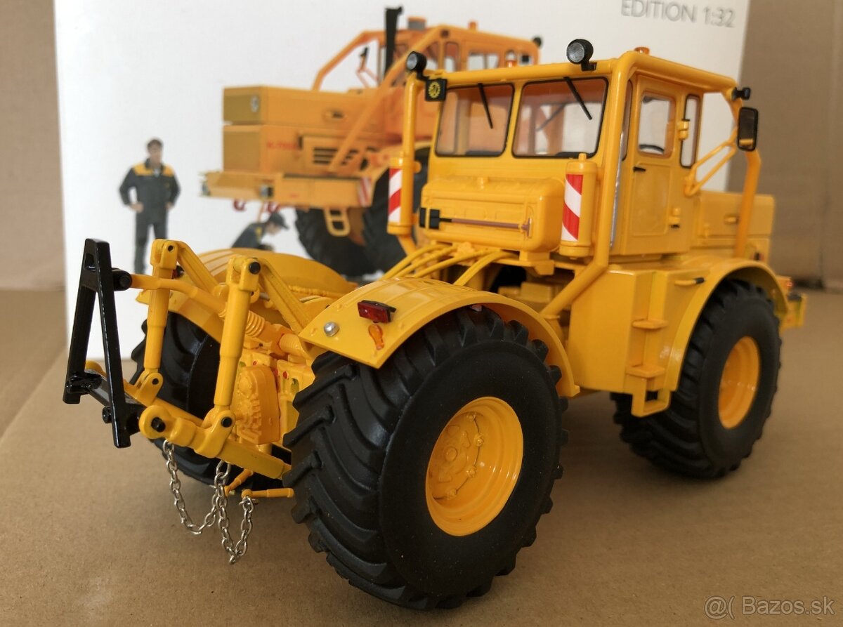 Kirovets K700A s figúrkami - 9