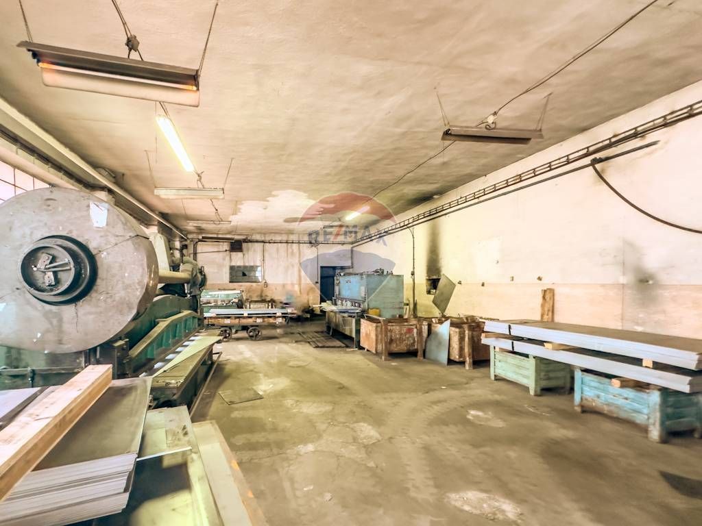 Výrobno skladovací areál SANDRIK Štós s fungujúcou výrobou- - 9