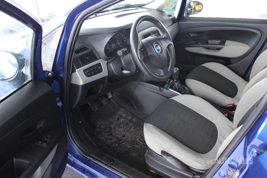 Fiat Grande Punto 1,4 i 57 kW DYNAMIC - 9