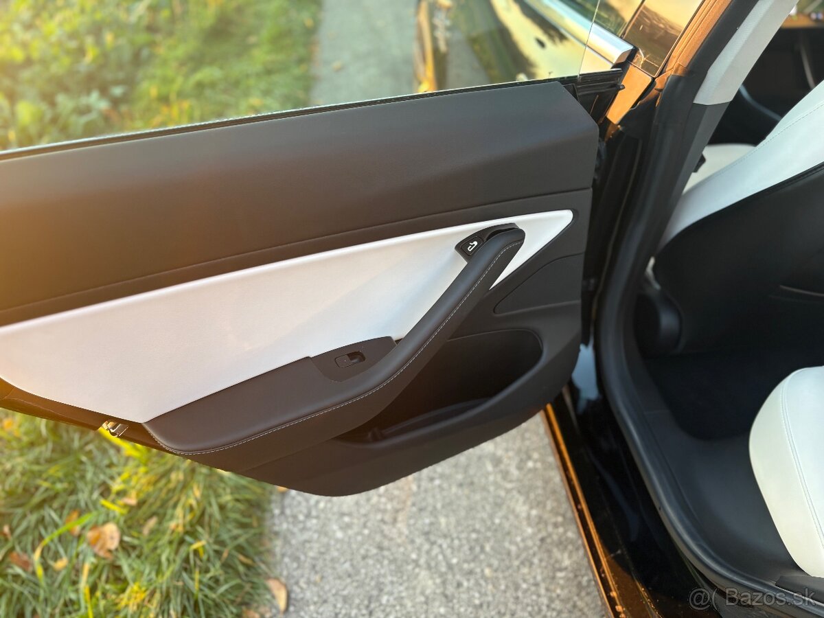 Tesla MODEL 3 Long Range - 9