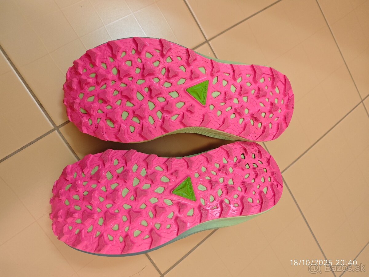 Dámske Asics Trabuco max.2 - 9