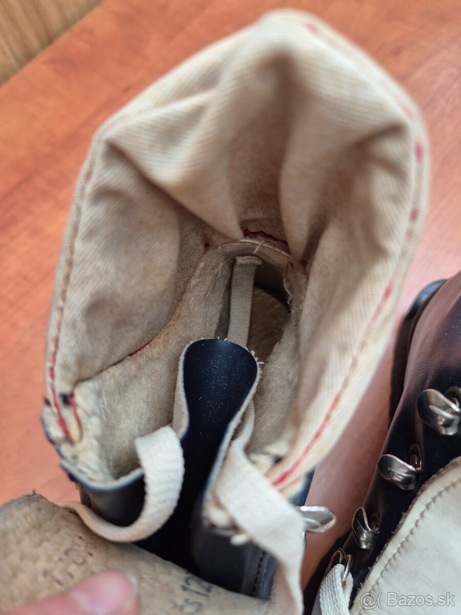 Retro staré lyžiarky - 9