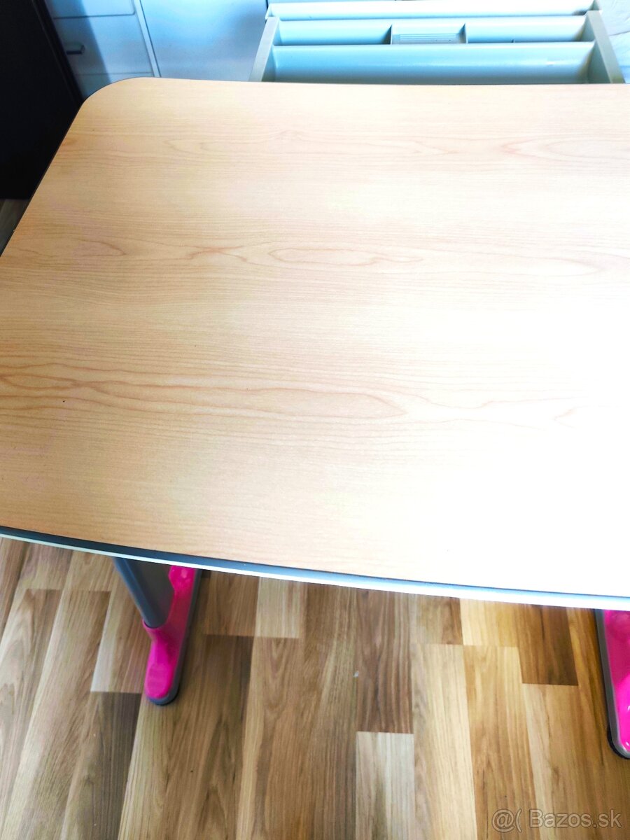 NASTAVITEĽNÝ RASTÚCI STôL AKO NOVÝ MAYER JUNIOR - 9