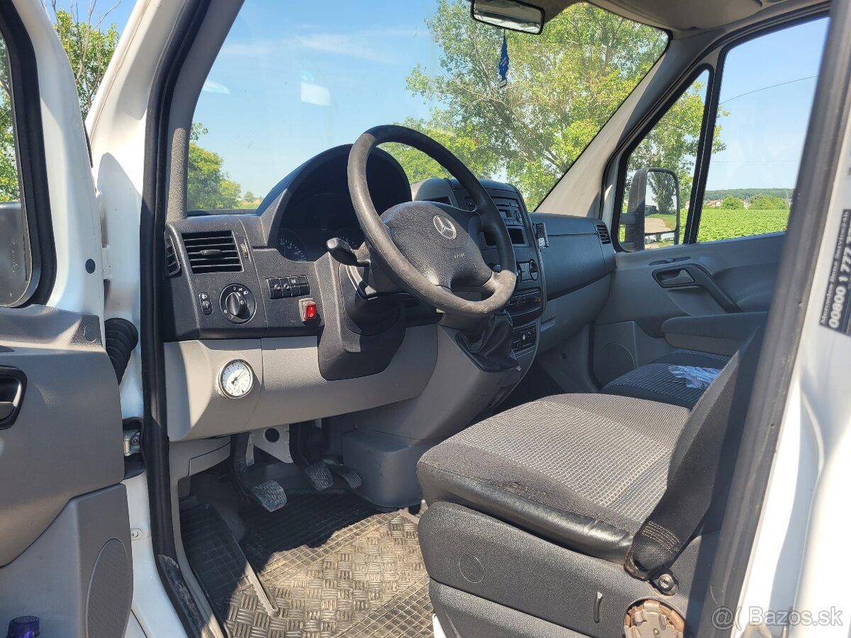 Mercedes Sprinter 3.0 V6 miniťahač + náves - 9