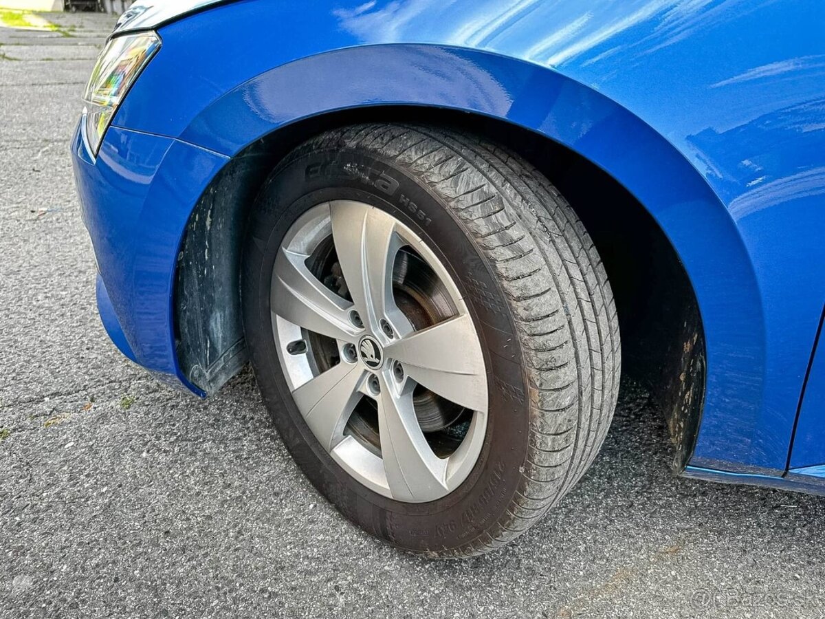 Škoda Superb 2.0 TDI SCR Style DSG - 9