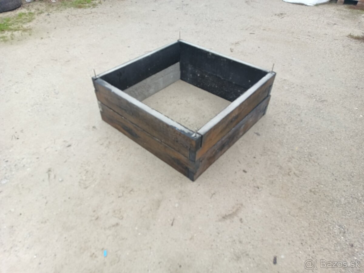 Betónový vyvýšený zahon - 9