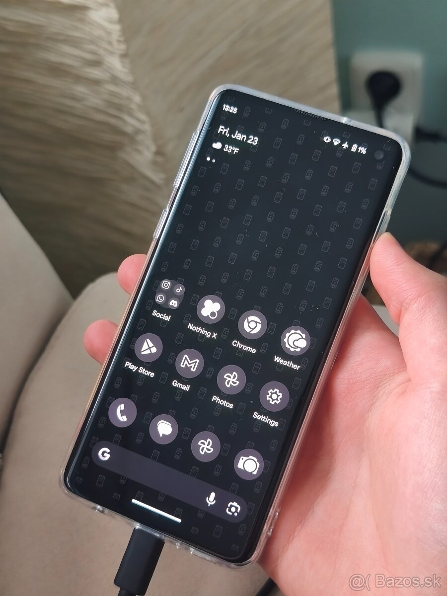 VEĽMI DOBRÝ STAV Samsung S10 - 9