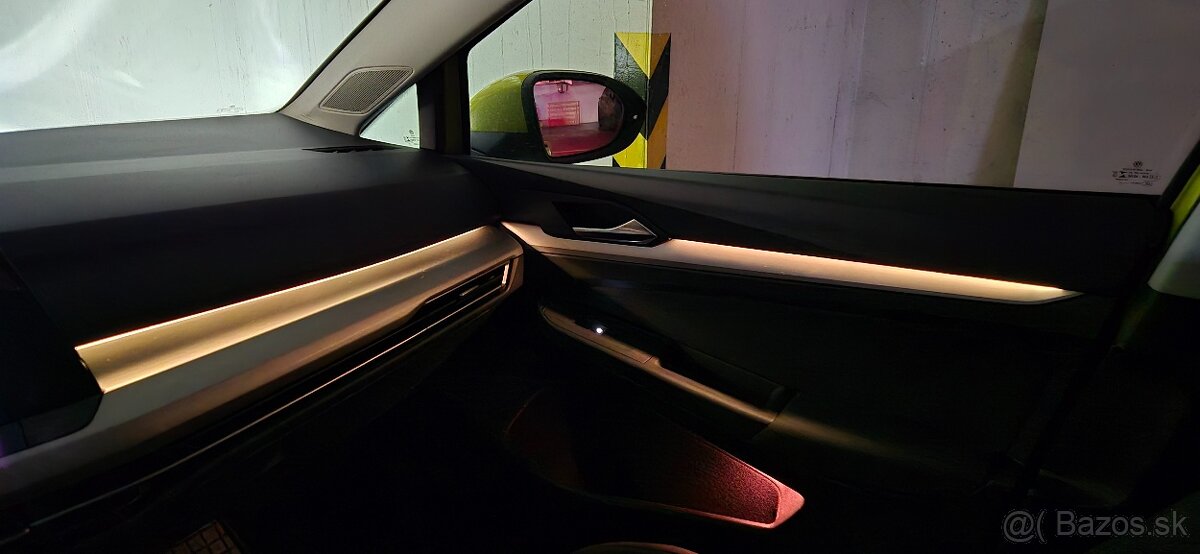 VW Golf Variant 8 v zaruke so zimnymi pneu gratis - 9