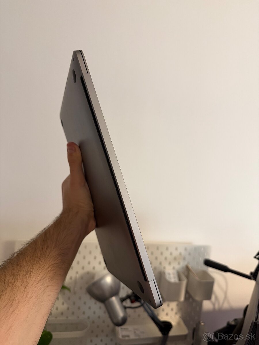 MacBook Pro 13” 2019 - 9