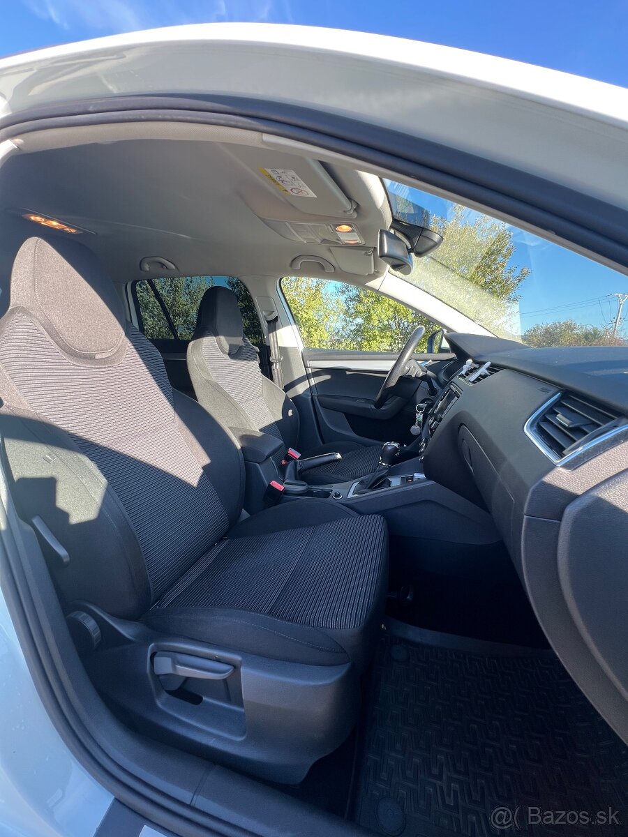 Škoda Octavia 3 1.6 TDI DSG - 9