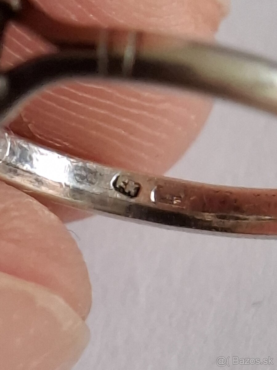 Strieborný prsteň s českými granátikmi 2 - 9