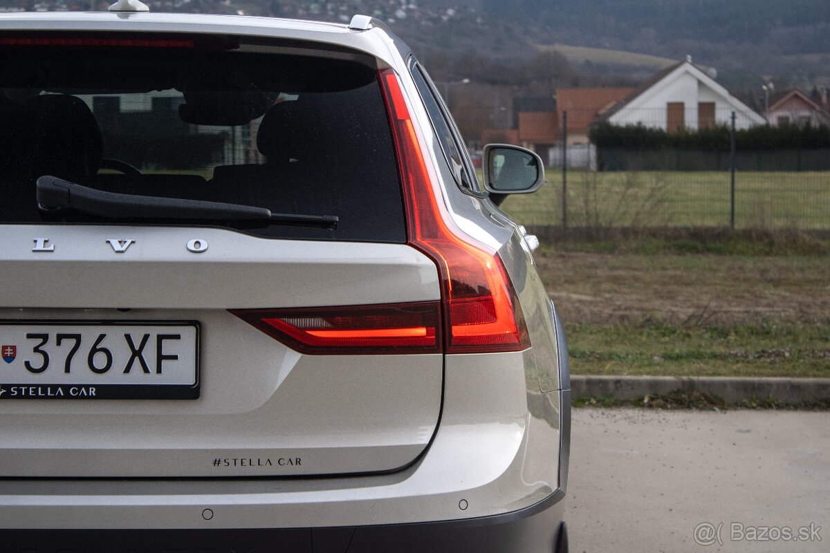 Volvo V90 CC Cross Country D5 AWD, 173kW, A8 - 9