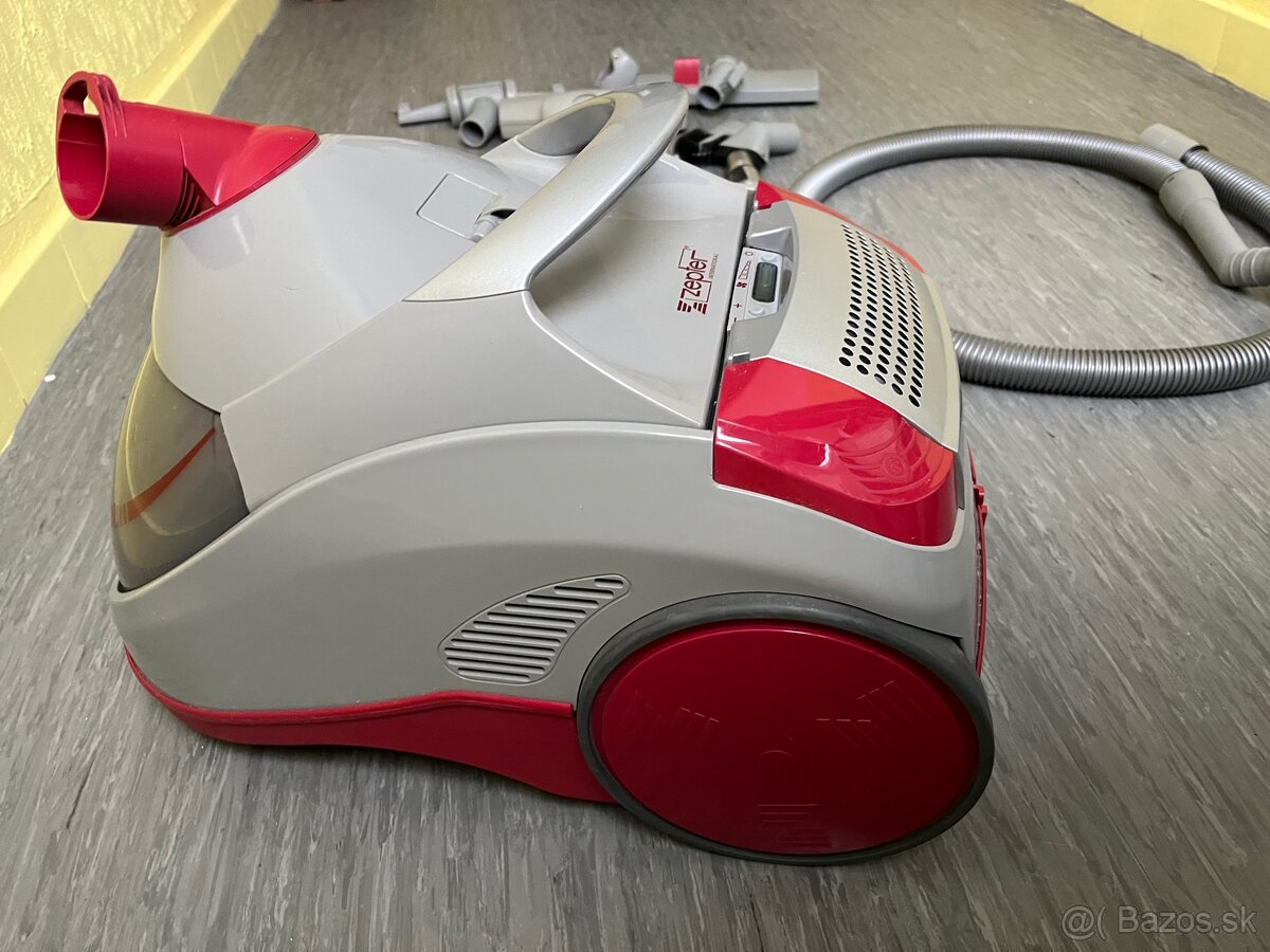 Vodný bezpracový vysávač - 9