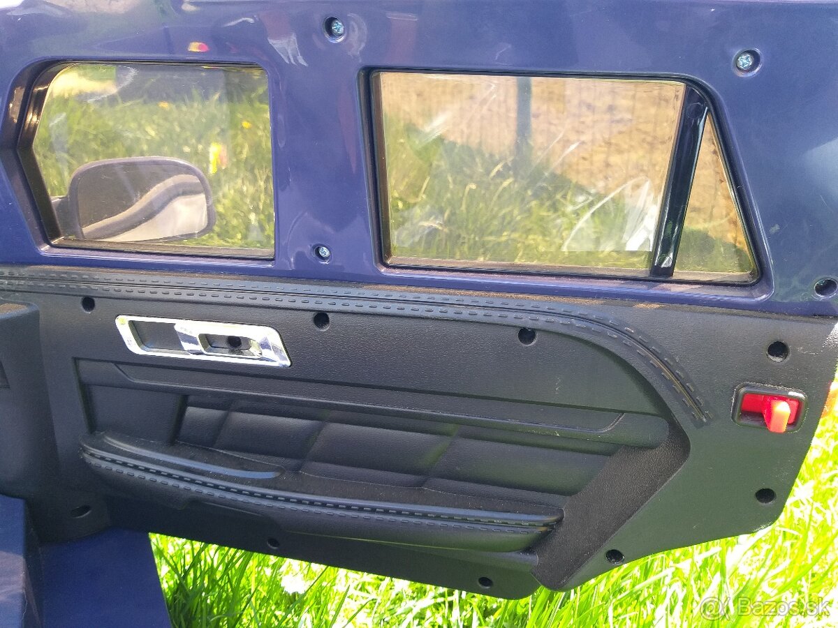 Elektrické policajné autíčko - 9