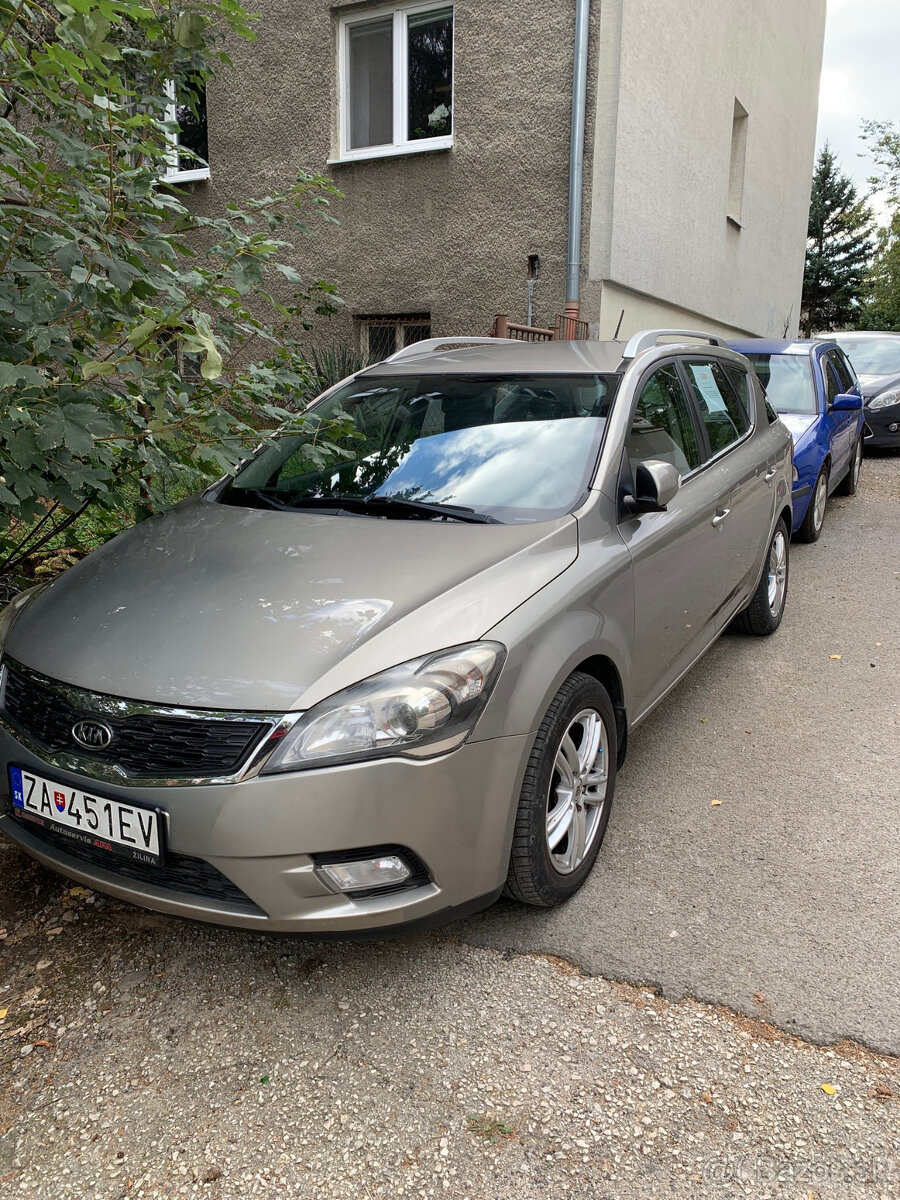 Kia Ceed SW 1.6CRDI 85Kw 6Q 12/2011 - 9