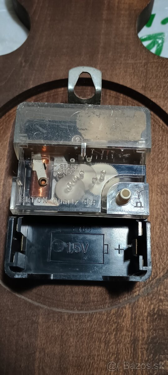 Retro drevene hodiny - 9