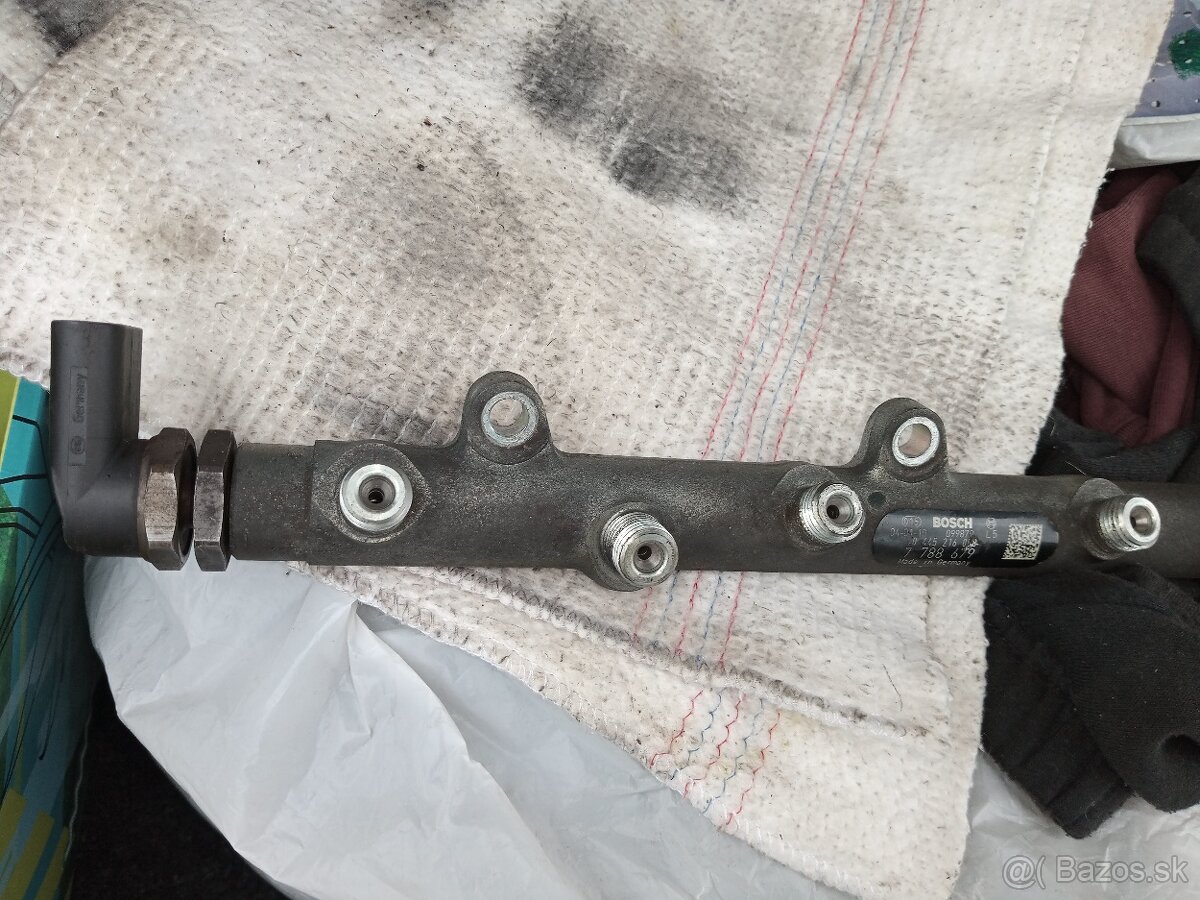 BMW M57N comon rail lišta čidla - 9