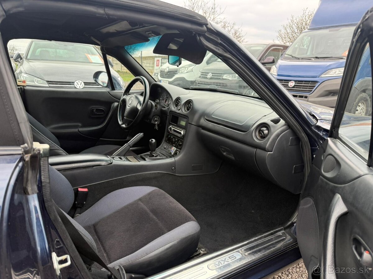 Mazda MX-5 1.6i 16V CABRIO - 9