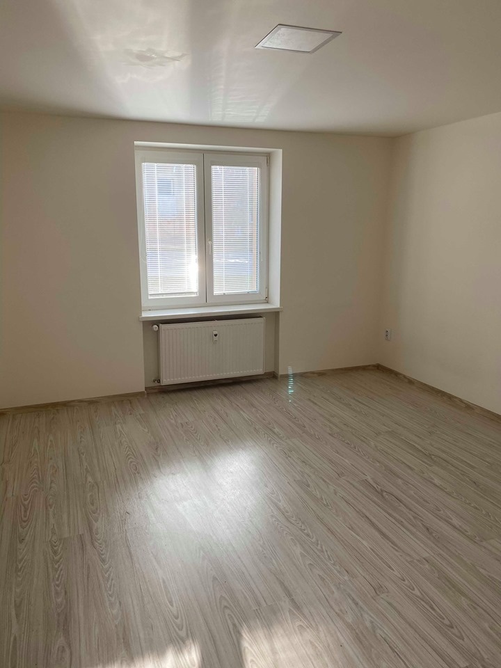 Ponúkame na prenájom 2-izbový byt - 9