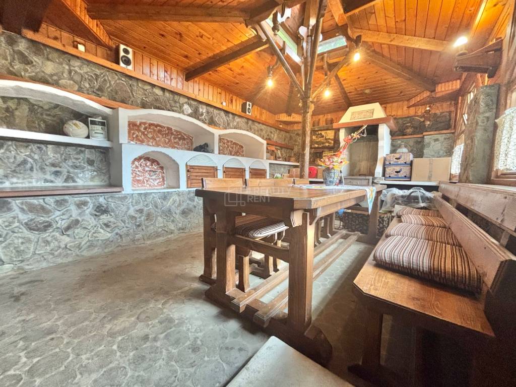 Na predaj jedinečné rodinné sídlo v prekrásnej prírode obce - 9