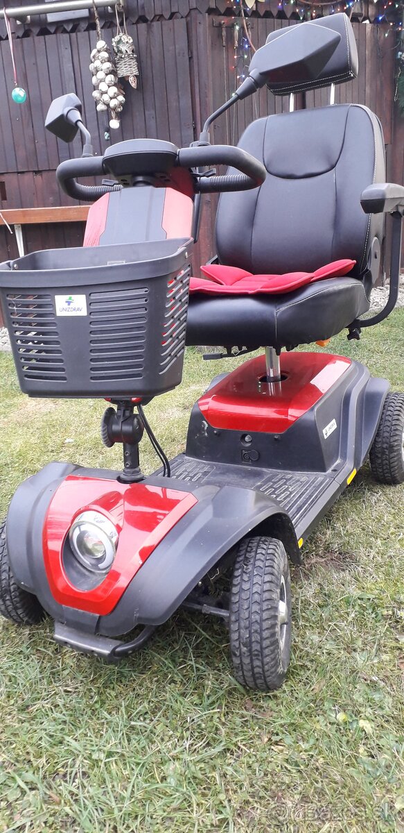 Elektrický vozík pre invalidov. - 9