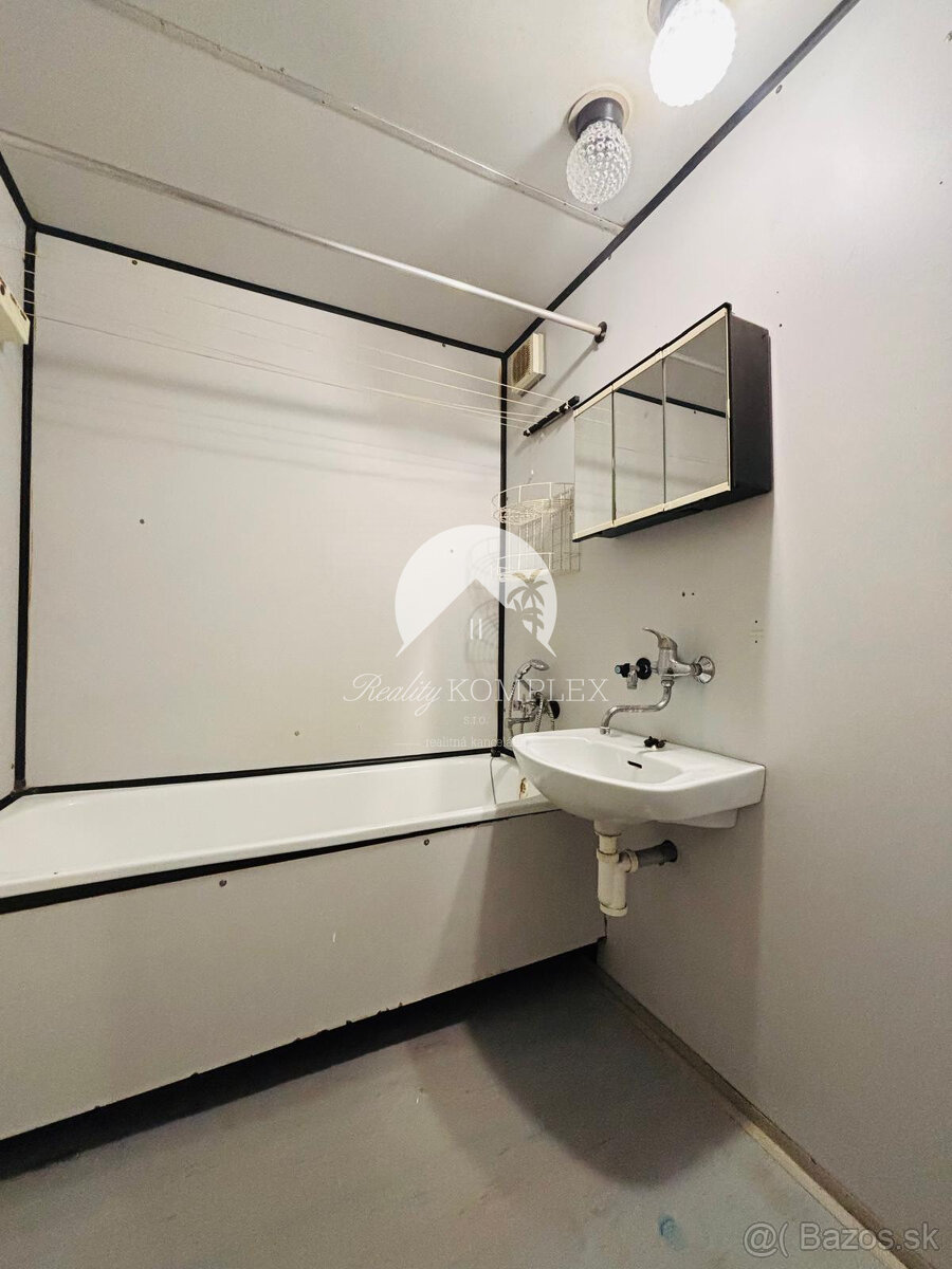 Reality KOMPLEX s.r.o. vám EXKLUZÍVNE ponúka na predaj 3-izb - 9