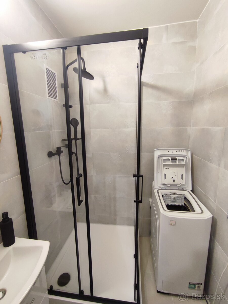 Pekná garsónka v centre mesta.Nice studio apartment in the c - 9