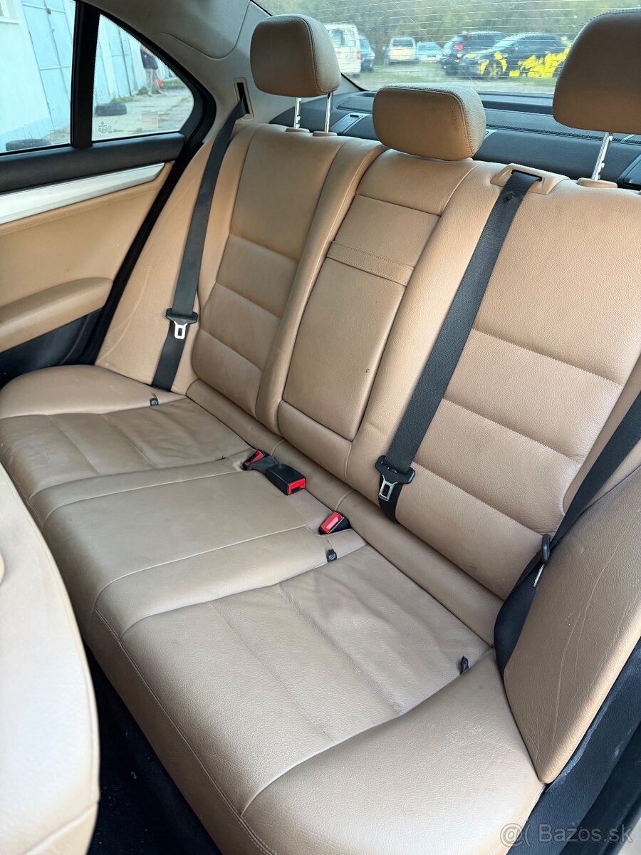 MERCEDES-BENZ C200CDI W204 3M FÓLIA MODEL 2011 - 9