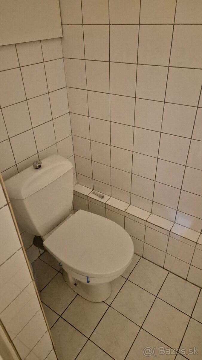 Prenajmem 1 izbovy byt v PD - cast Necpaly - 9