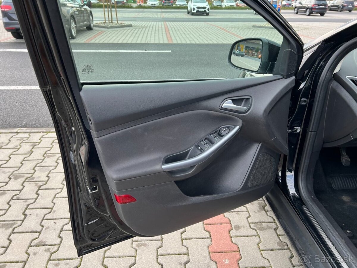 Ford Focus 1.6 TDCi 77kw digi klima NAVI - 9