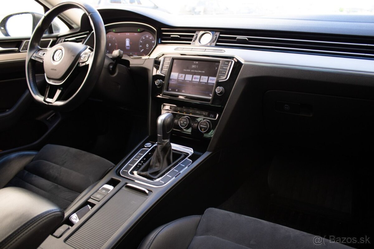 Volkswagen Passat Variant R-Line - 9