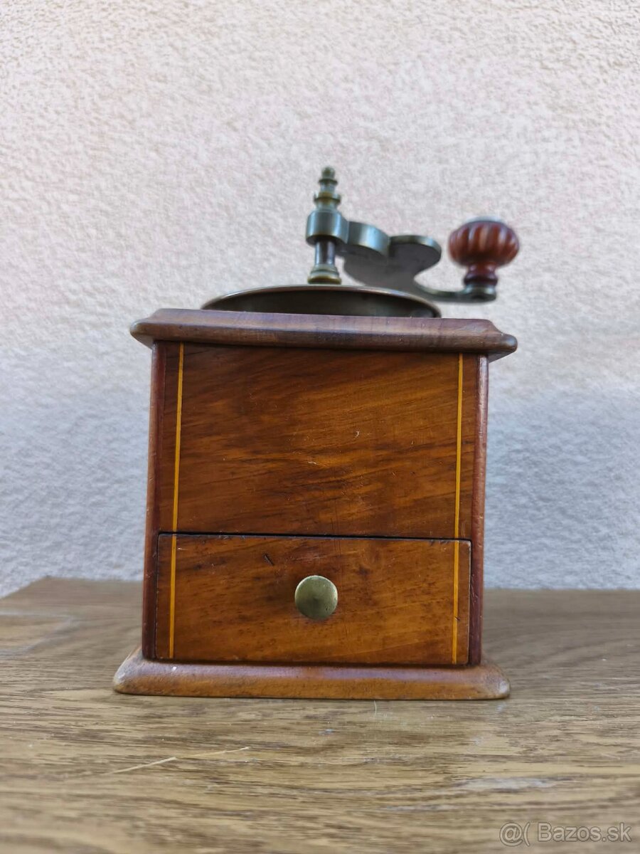 Veľké starožitné mlynčeky na kávu - 9