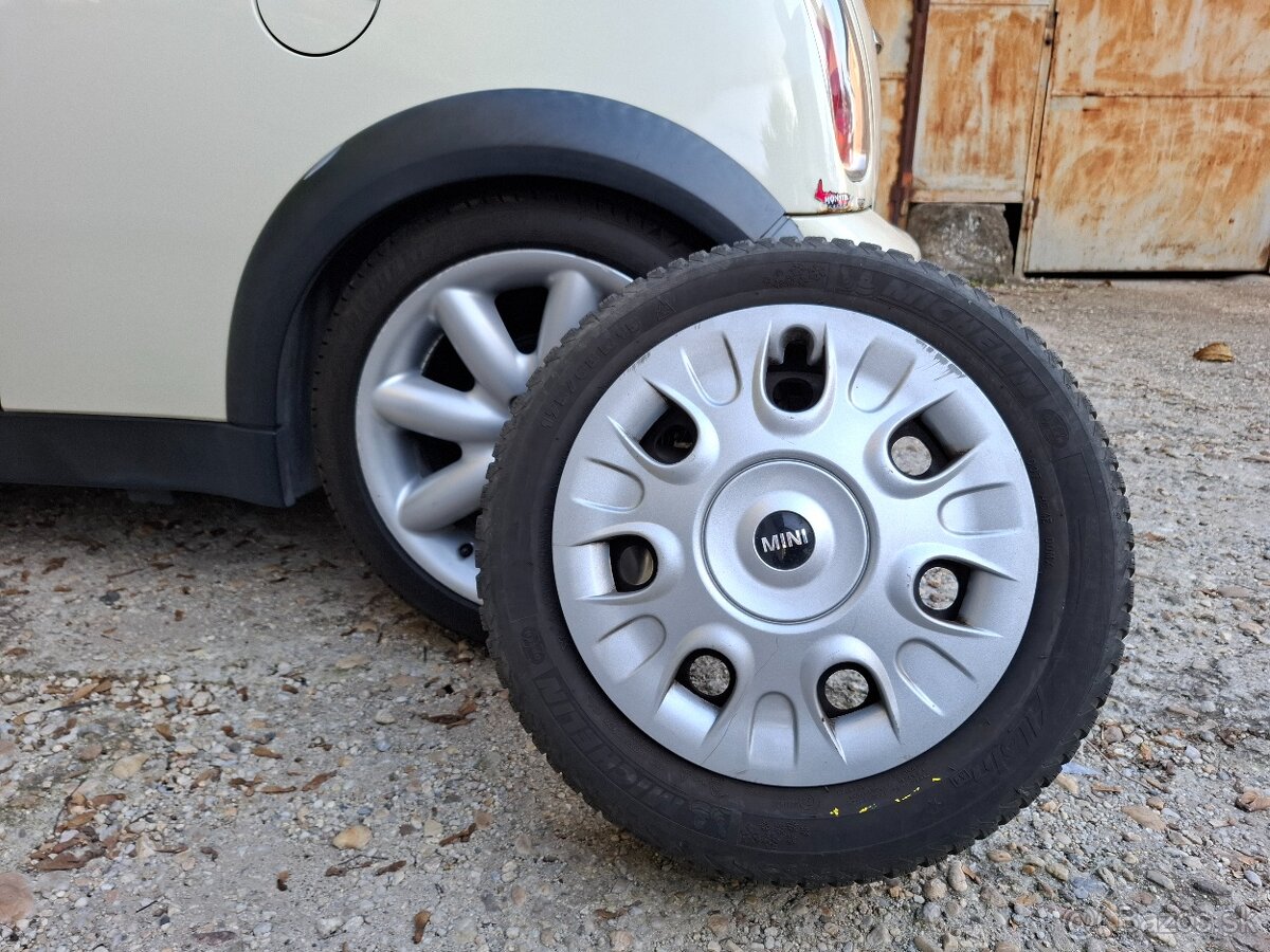 MINI COOPER R50 85kW 1.6 - 9