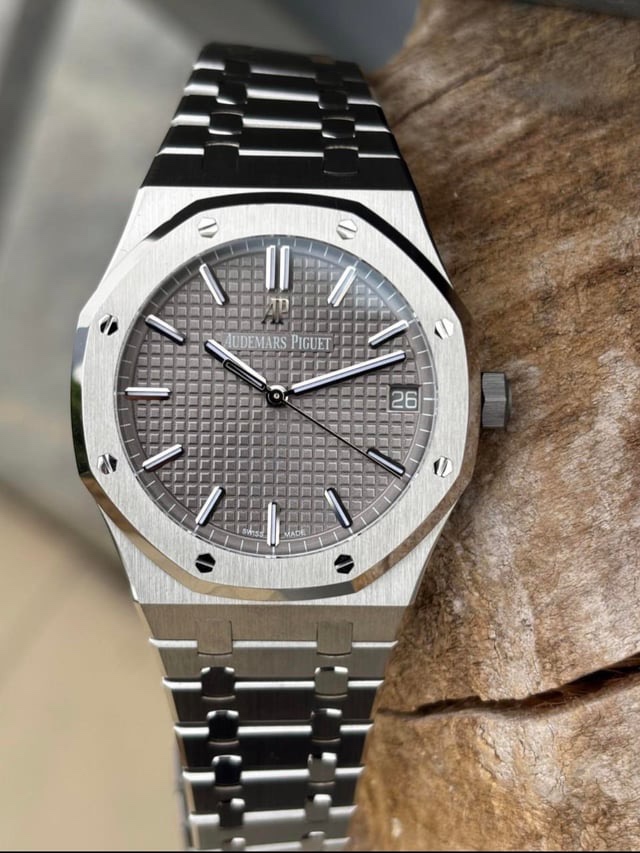 Audemars Piguet Royal Oak Silver dial - 9