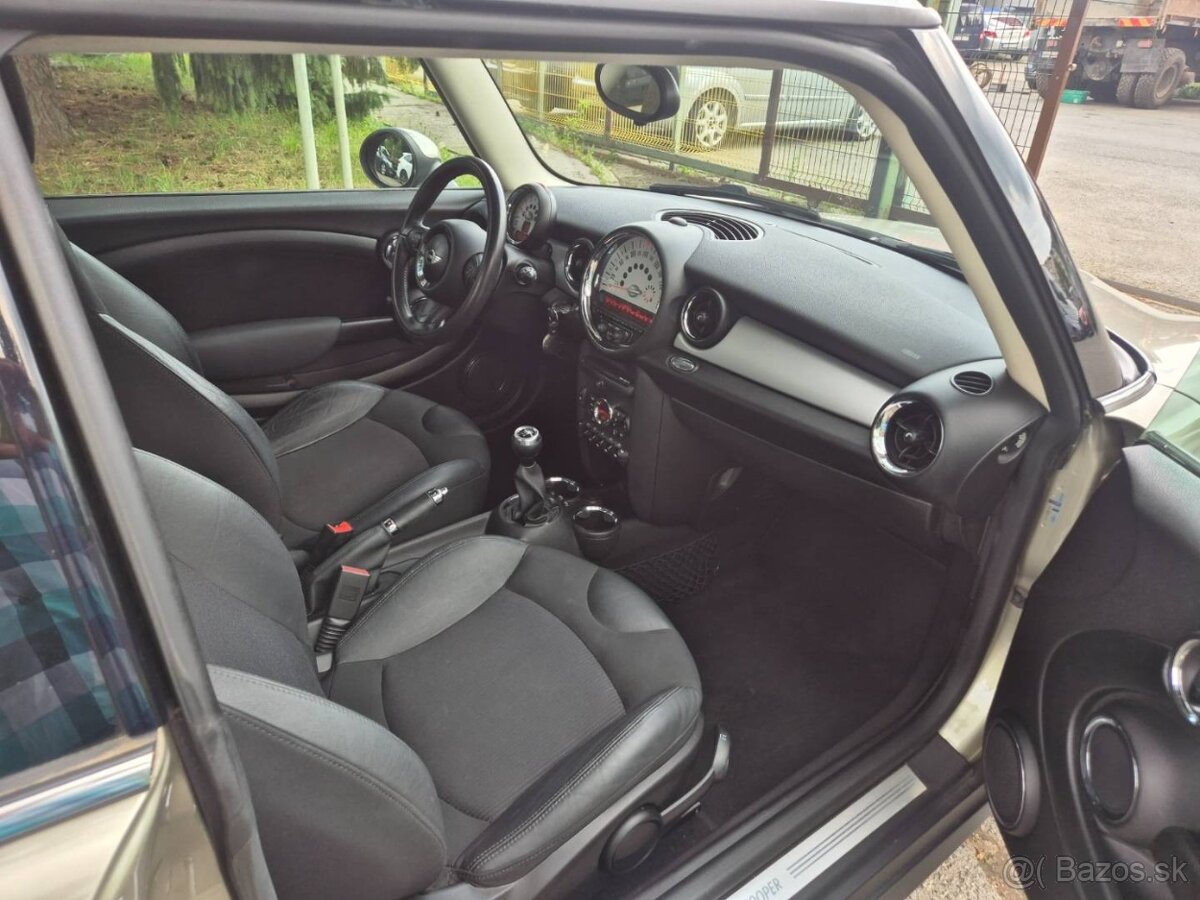 Mini Cooper 1,6 benzín, 90kW - 9