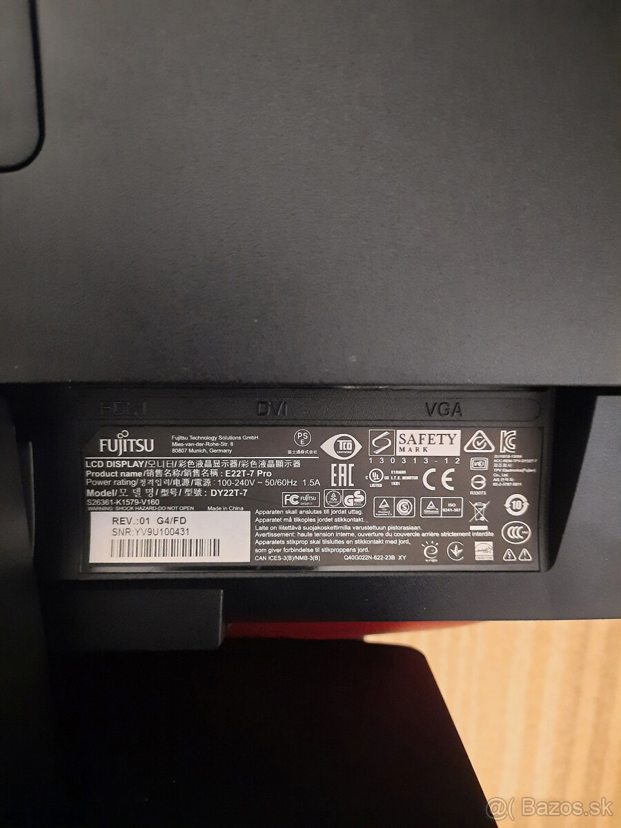 Monitory LCD 22" - 9