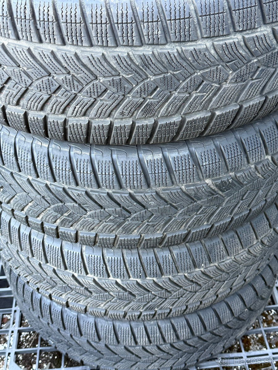 PREDÁM 4 kusy zimné pneumatiky GOODYEAR 255/65 R18 111H - 9