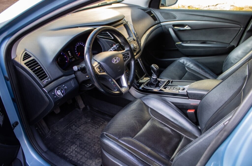 Hyundai i40 1.7 - 9