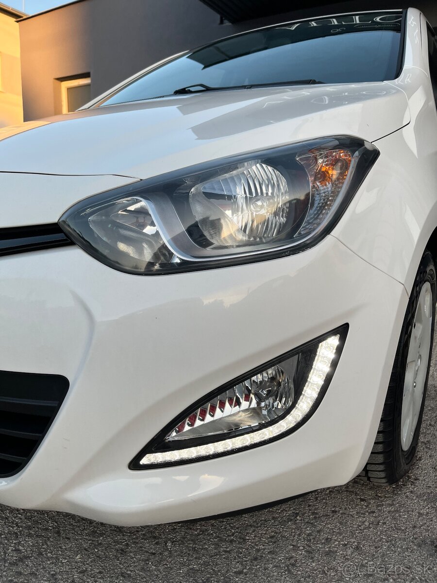 Hyundai i20 1.3 Benzin = Navi, r.v 2013, 96623km, Top Stav = - 9