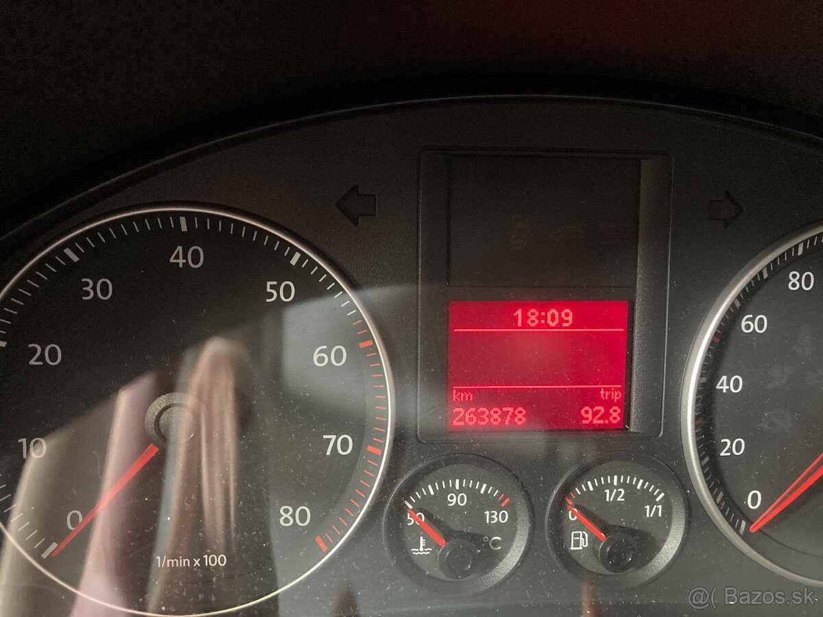 VW Golf 5 - 1.4 benzin - 9
