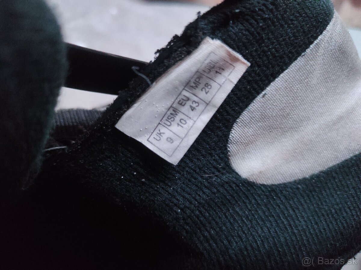 Rôzne veci - Korčule, Kompresory, switch, atď. - 9