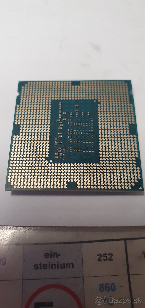 Intel a AMD CPU socket LGA1366 a ine - 9