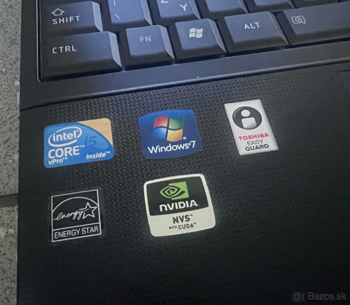 Toshiba Tecra / Intel i5 / 4GB RAM / 128GB SSD / 15.6" - 9