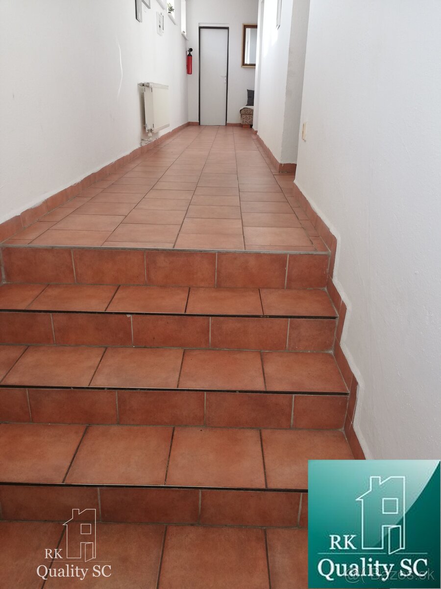 NA PREDAJ – polyfunkčný objekt v úplnom centre mesta Senec - - 9