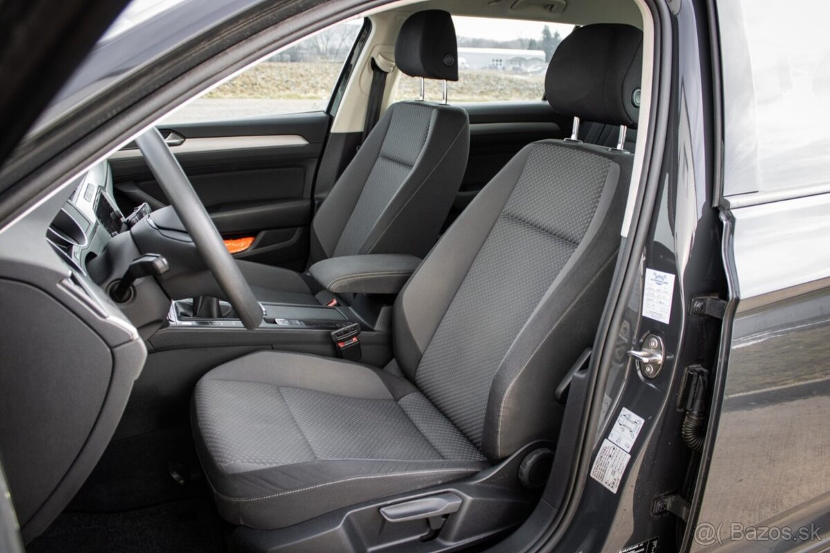 Volkswagen Passat Variant 2.0 TDI 2018 manuál - 9