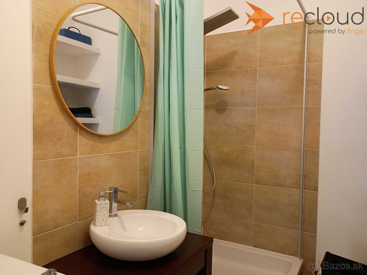 Prenájom 4-i. bytu v centre, s terasou, možnosť parkovať vo - 9