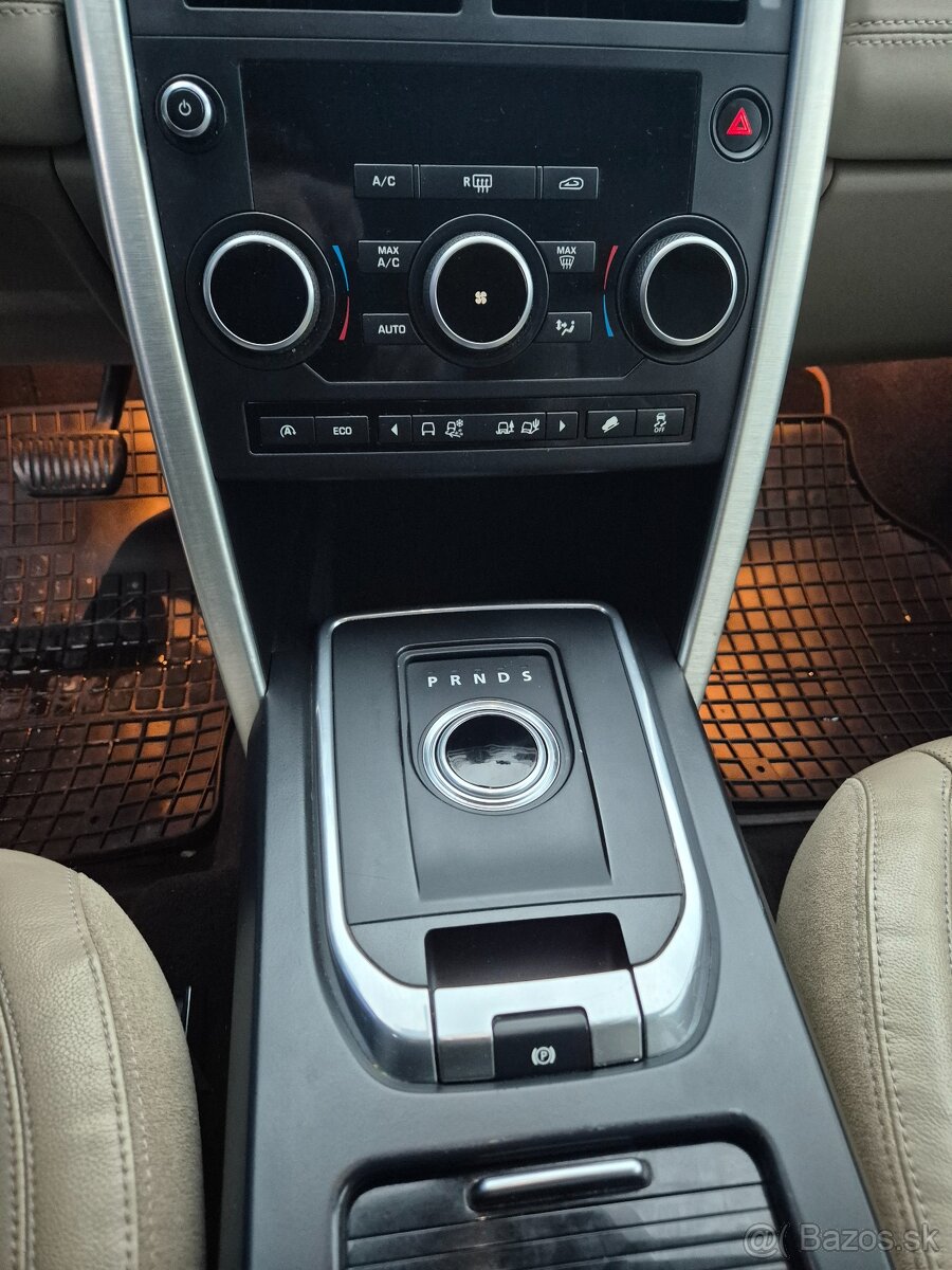 Land Rover Discovery Sport - 9