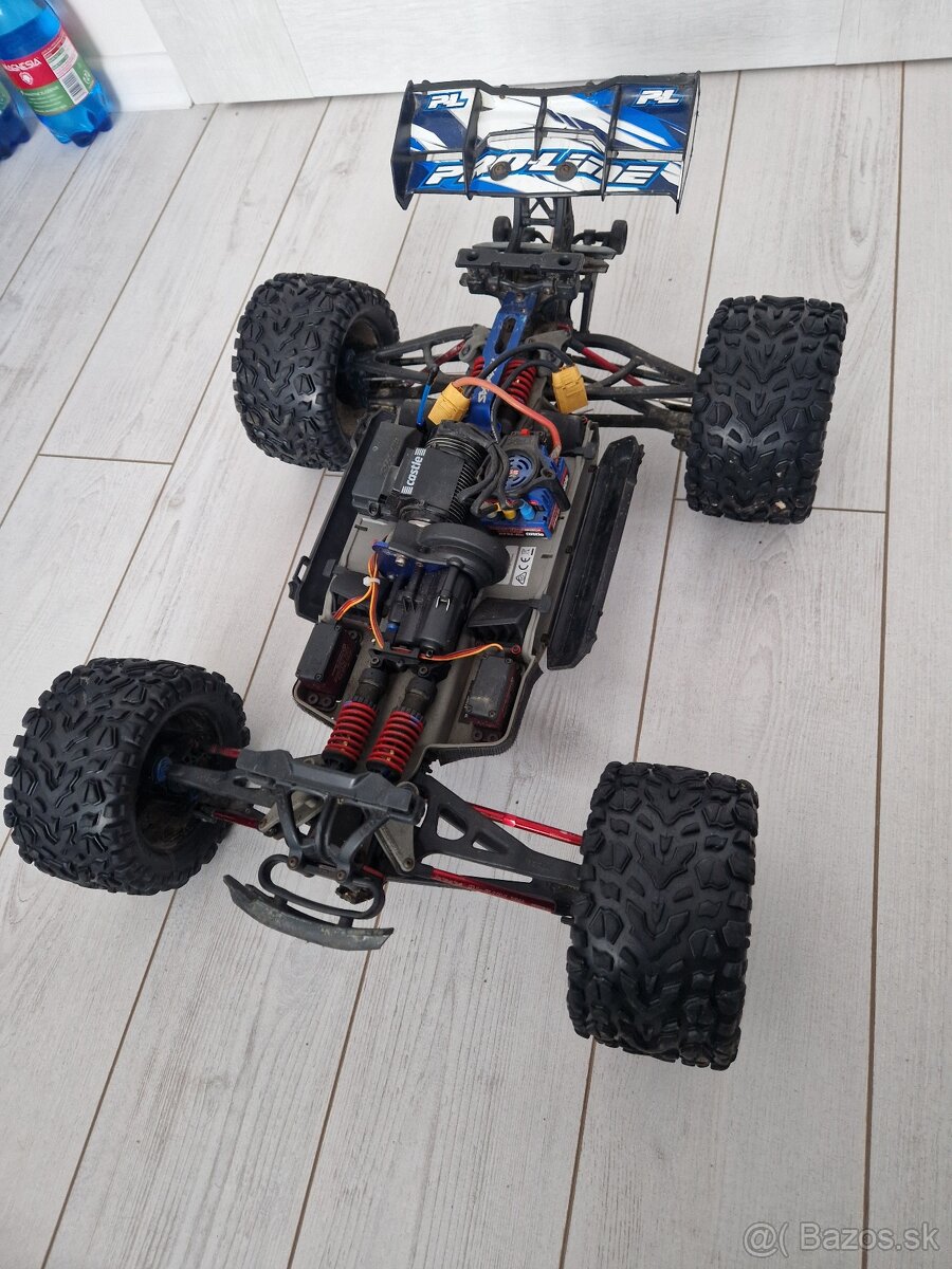 Traxxas e revo - 9
