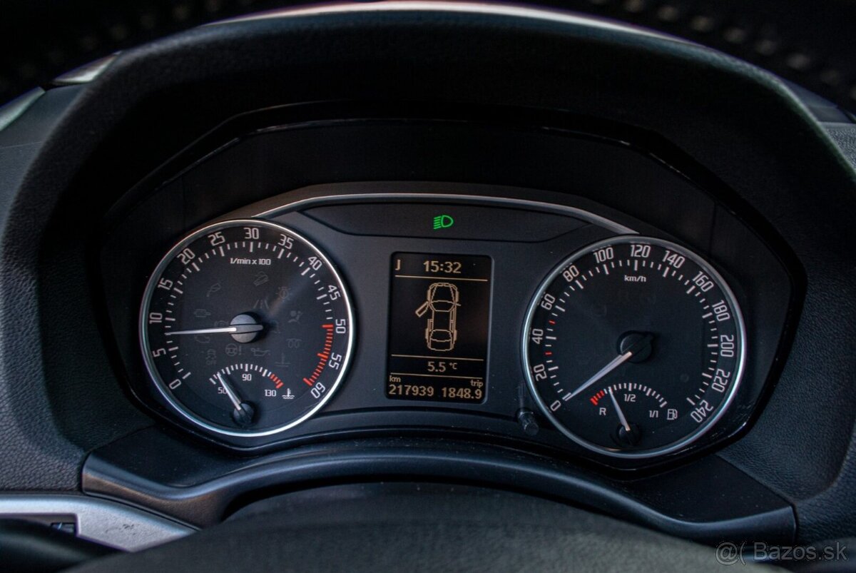 Škoda Octavia Combi 2 Facelift 1.6 TDI 77kW 2012 - 9